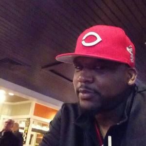 Meet your Posher, Dee